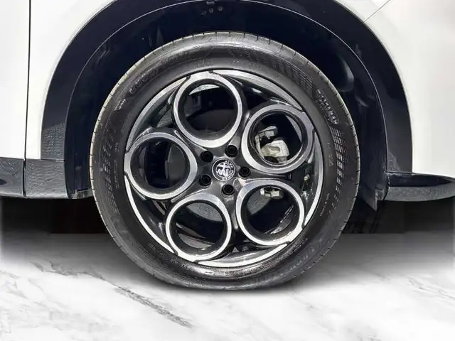 Alfa Romeo Tonale view 8