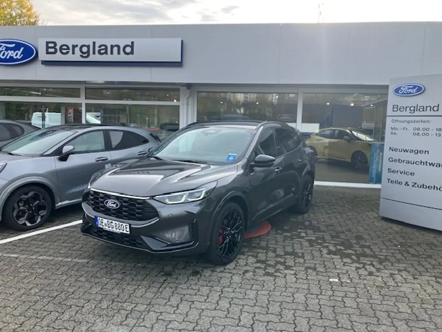 Ford Kuga ST-LINE X 2,5HEV 243PS AHK, Pano, Styling Grau - 1