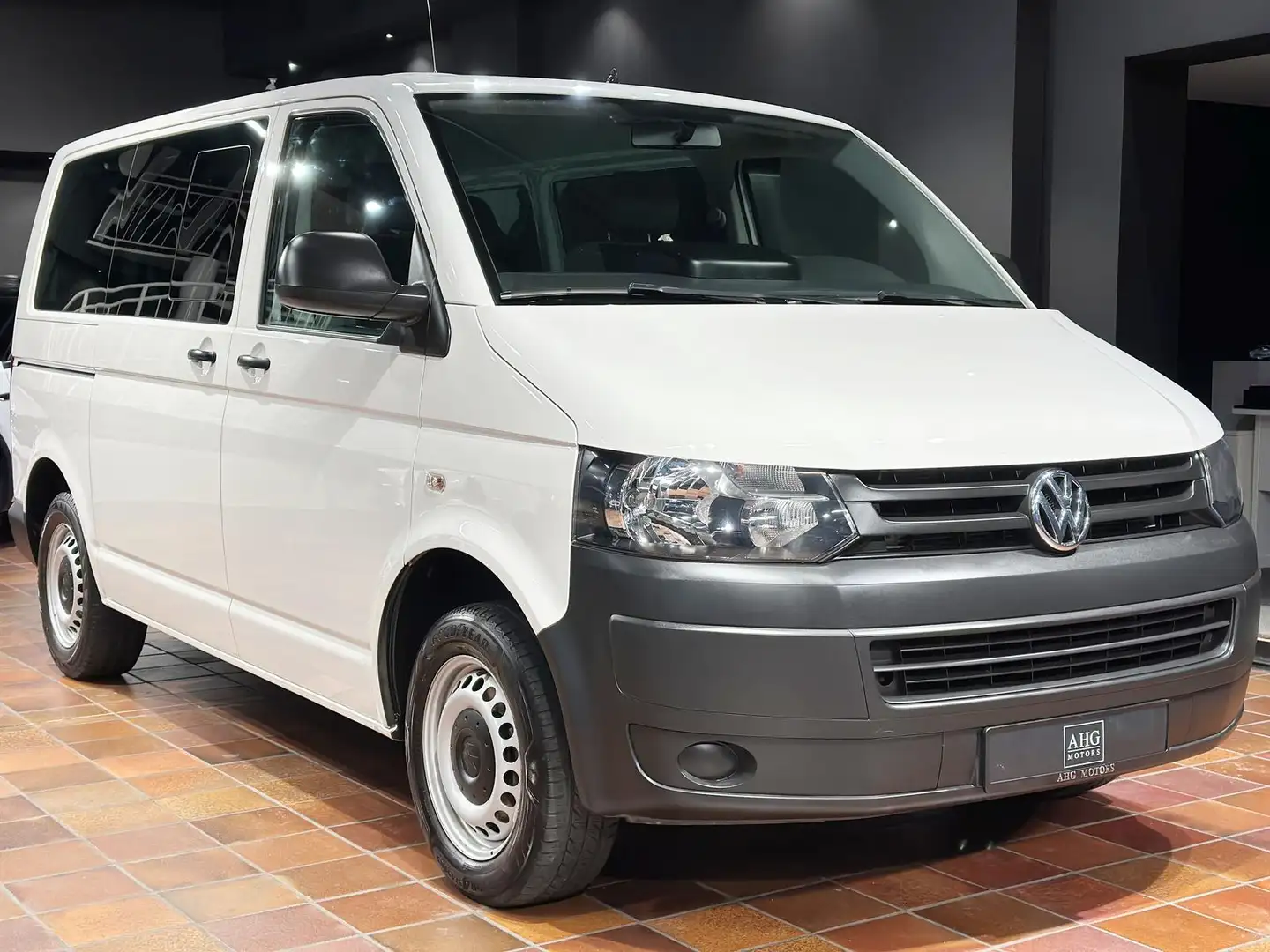 Volkswagen T5 Kombi T5 4MOTION KURZ 9SITZER KLIMA STANDHZ BUNDESWEHR/1 Weiß - 2