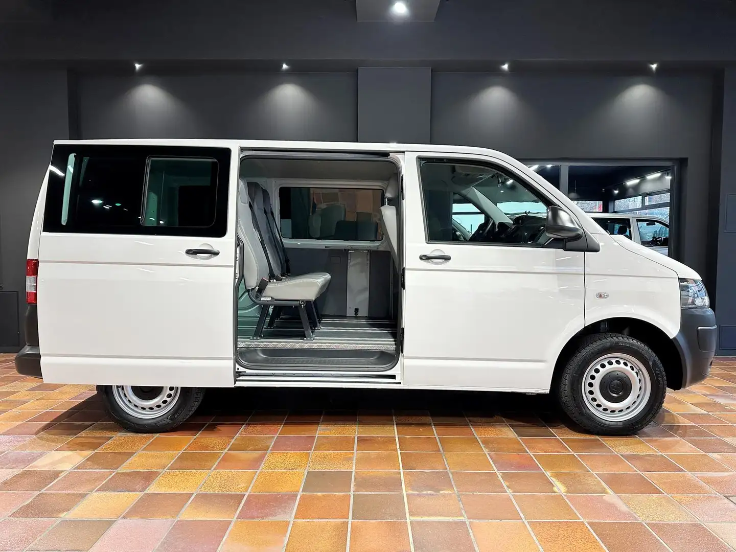 Volkswagen T5 Kombi T5 4MOTION KURZ 9SITZER KLIMA STANDHZ BUNDESWEHR/1 Blanc - 1