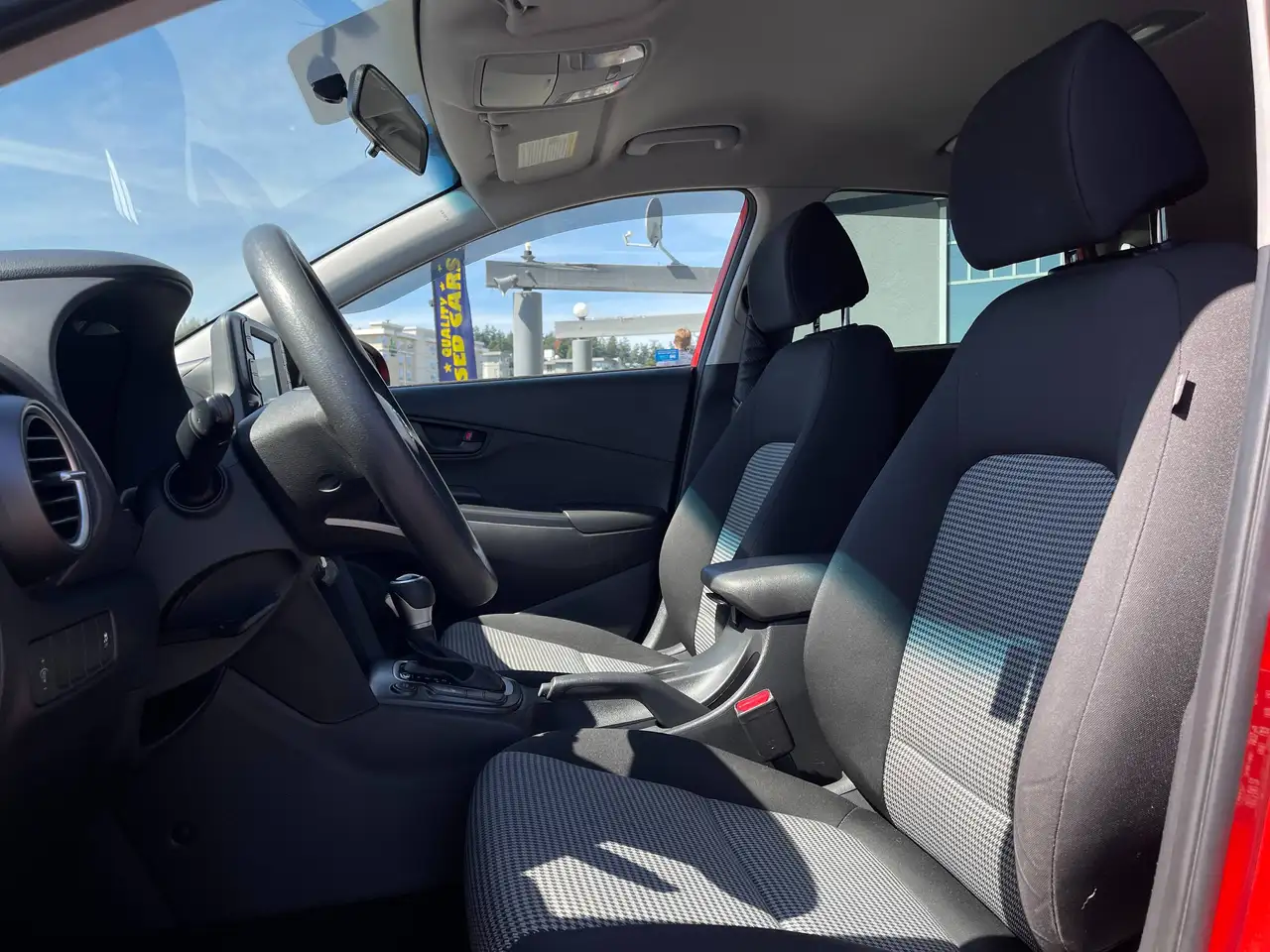 Hyundai KONA снимка Hyundai KONA