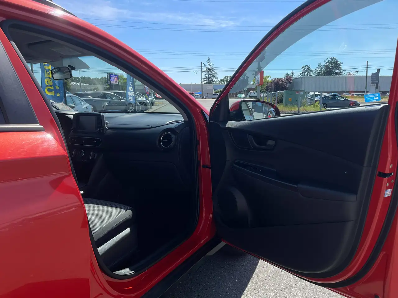 Hyundai KONA снимка Hyundai KONA