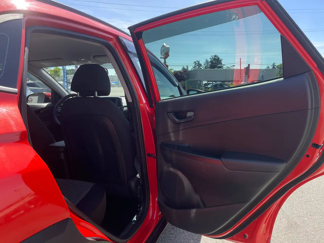 Hyundai KONA снимка Hyundai KONA