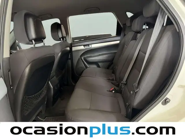 Kia Sorento view 9