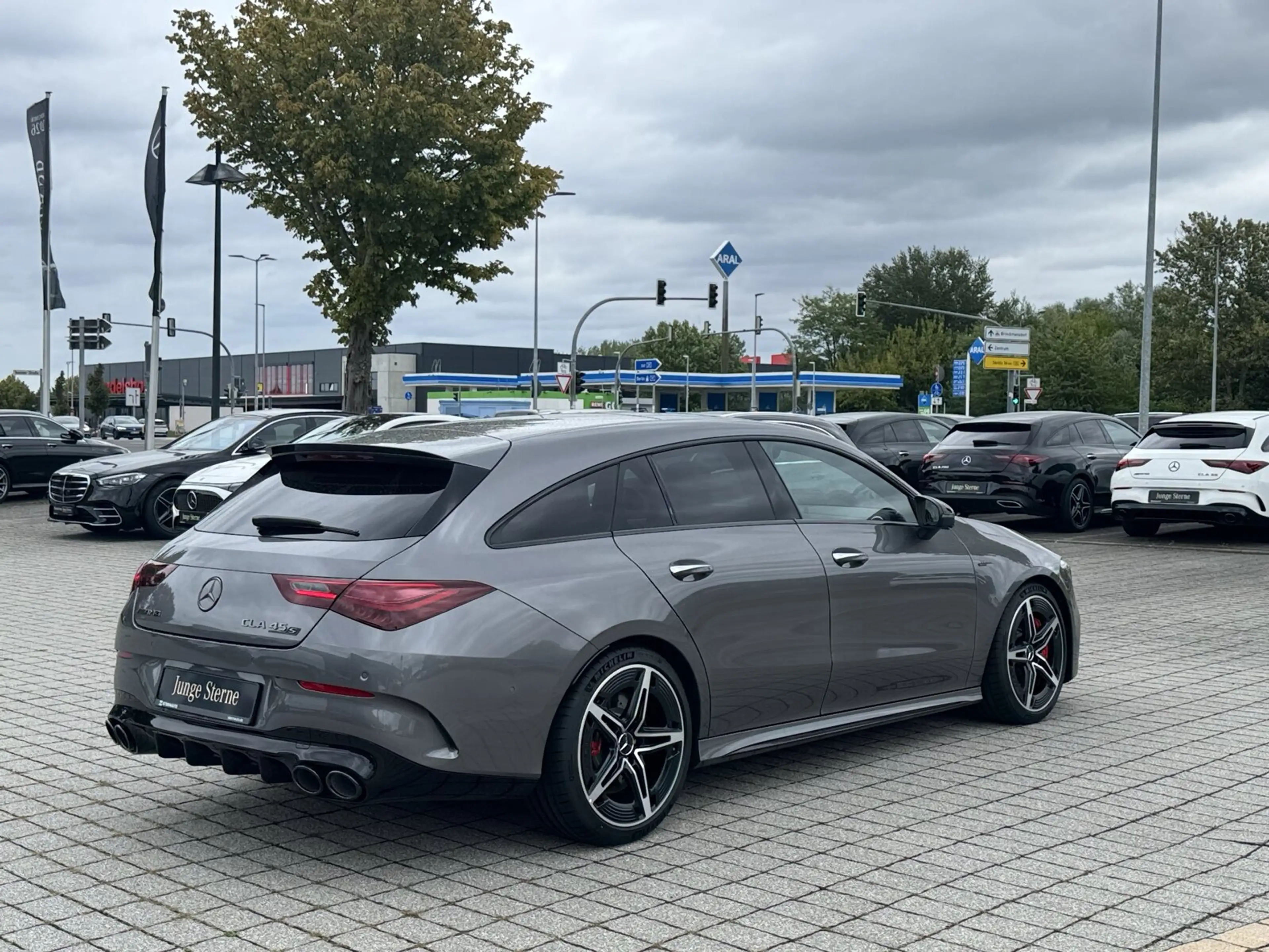 Mercedes-Benz CLA 45 AMG CLA 45 S 4M SB Pano Distr 360 Multibeam Drivers — photo 4