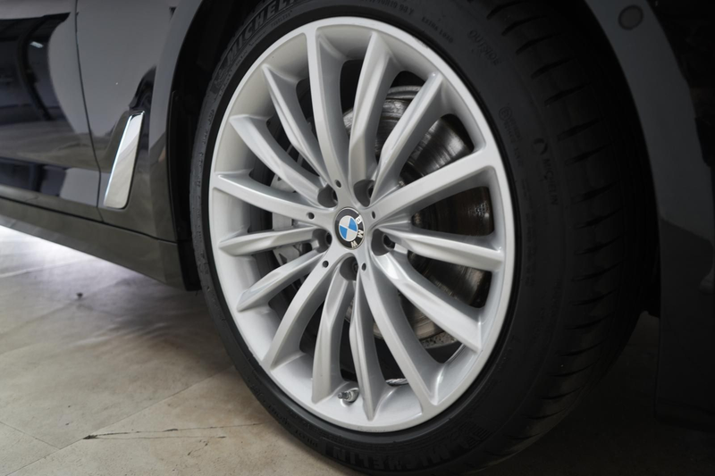BMW 530 d xDrive Touring Luxury Line STHZ/Laser/360K — photo 13