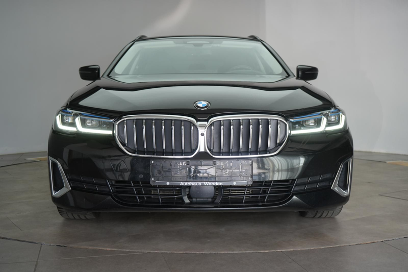 BMW 530 d xDrive Touring Luxury Line STHZ/Laser/360K — photo 2