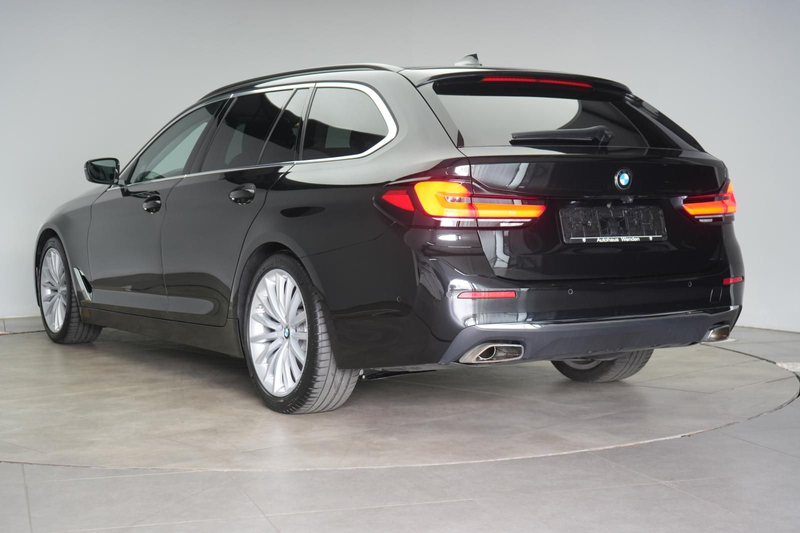 BMW 530 d xDrive Touring Luxury Line STHZ/Laser/360K — photo 5