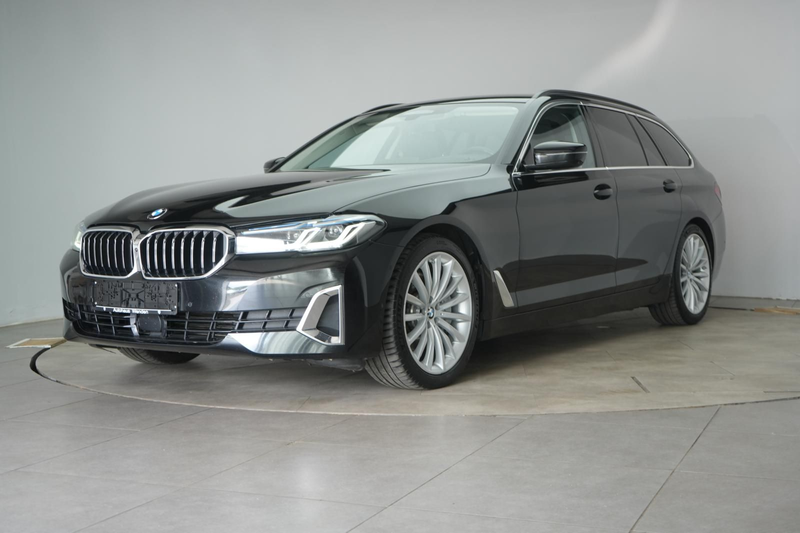 BMW 530 d xDrive Touring Luxury Line STHZ/Laser/360K — photo 3