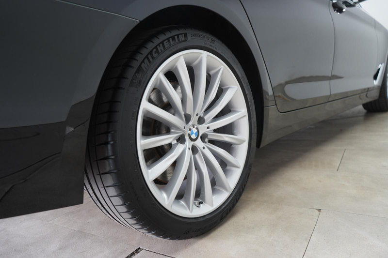 BMW 530 d xDrive Touring Luxury Line STHZ/Laser/360K — photo 14