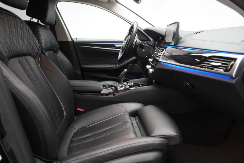 BMW 530 d xDrive Touring Luxury Line STHZ/Laser/360K — photo 15