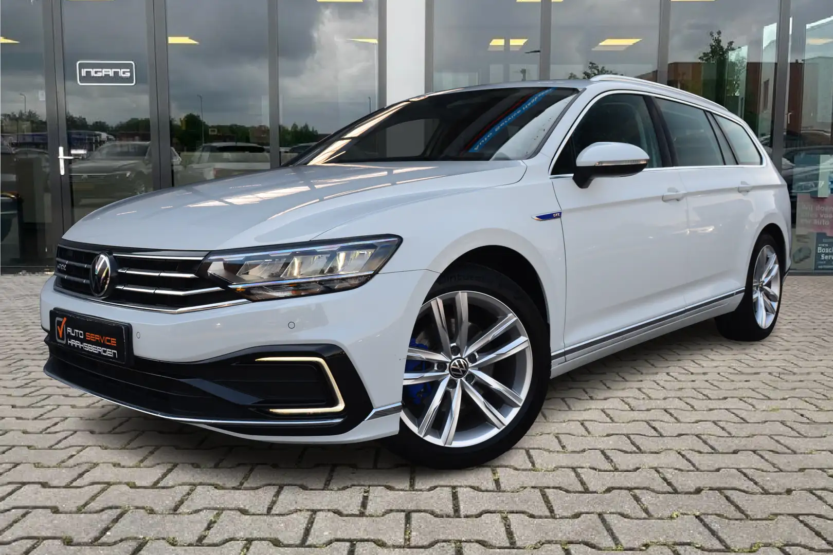 Volkswagen Passat Variant 1.4 TSI PHEV GTE Business | ACC | Pano | Camera | Wit - 1