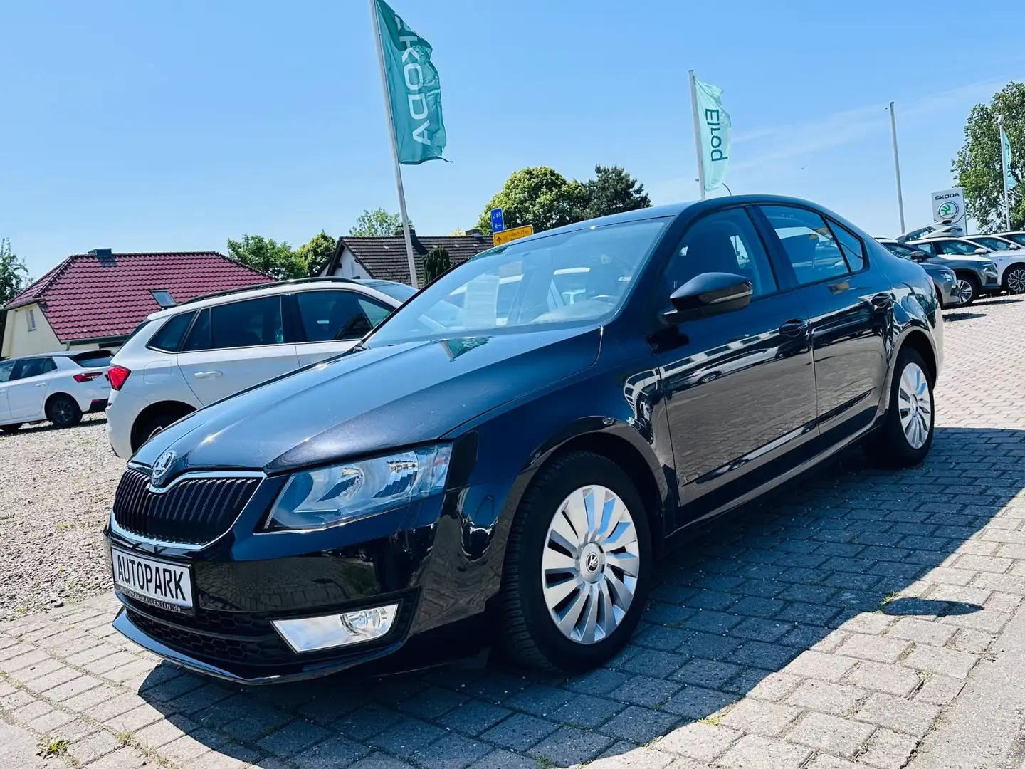 Skoda Octavia Lim. Ambition *1.HAND*DSG*PDC* Schwarz - 1