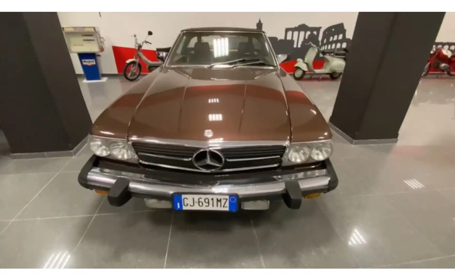 Mercedes-Benz SL 560 - 1