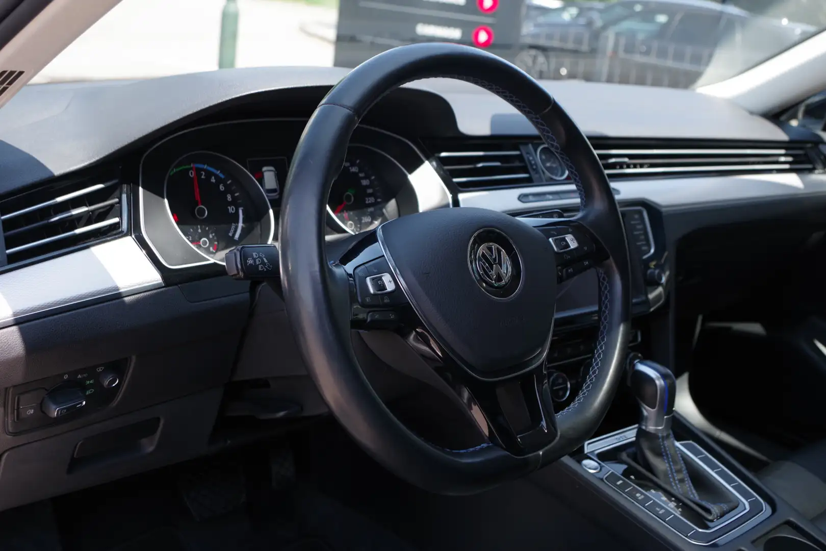 Volkswagen Passat Variant 1.4 TSI GTE 218 PK Highline PHEV, Panoramadak, Ele Noir - 2