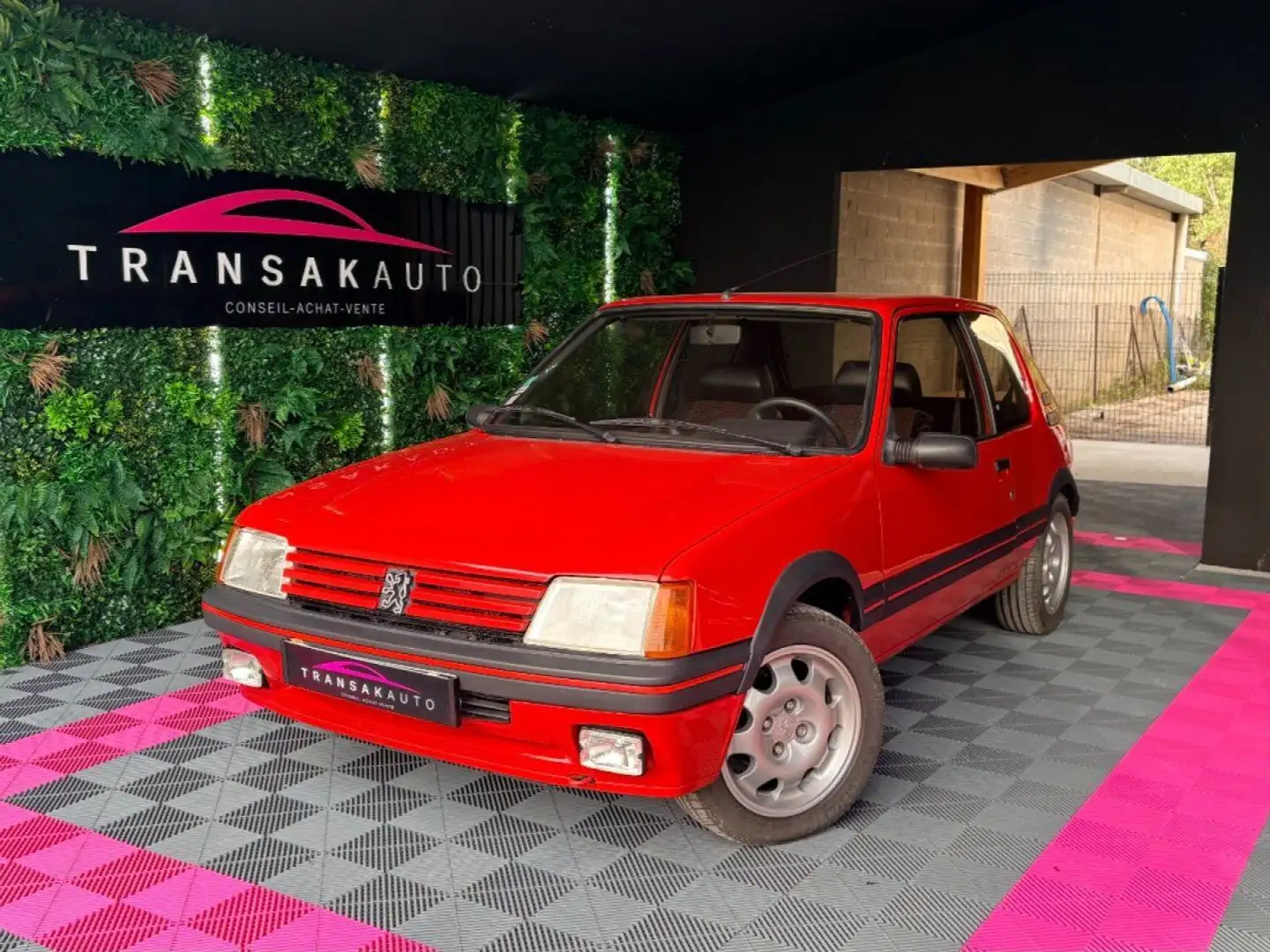 Peugeot 205 1.9i 130 ch GTi ~ Distrib OK ~ Révision OK ~ Batterie neuve ~ CT OK ~ Amortisseurs neufs ~ RIEN A PREVOIR Rosso - 1