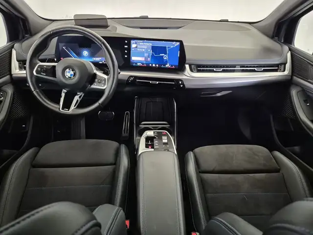 BMW 2 Series view 8