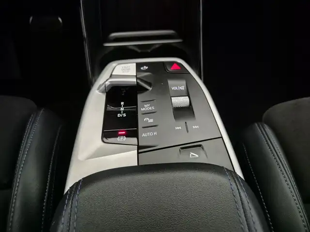 BMW 2 Series view 11