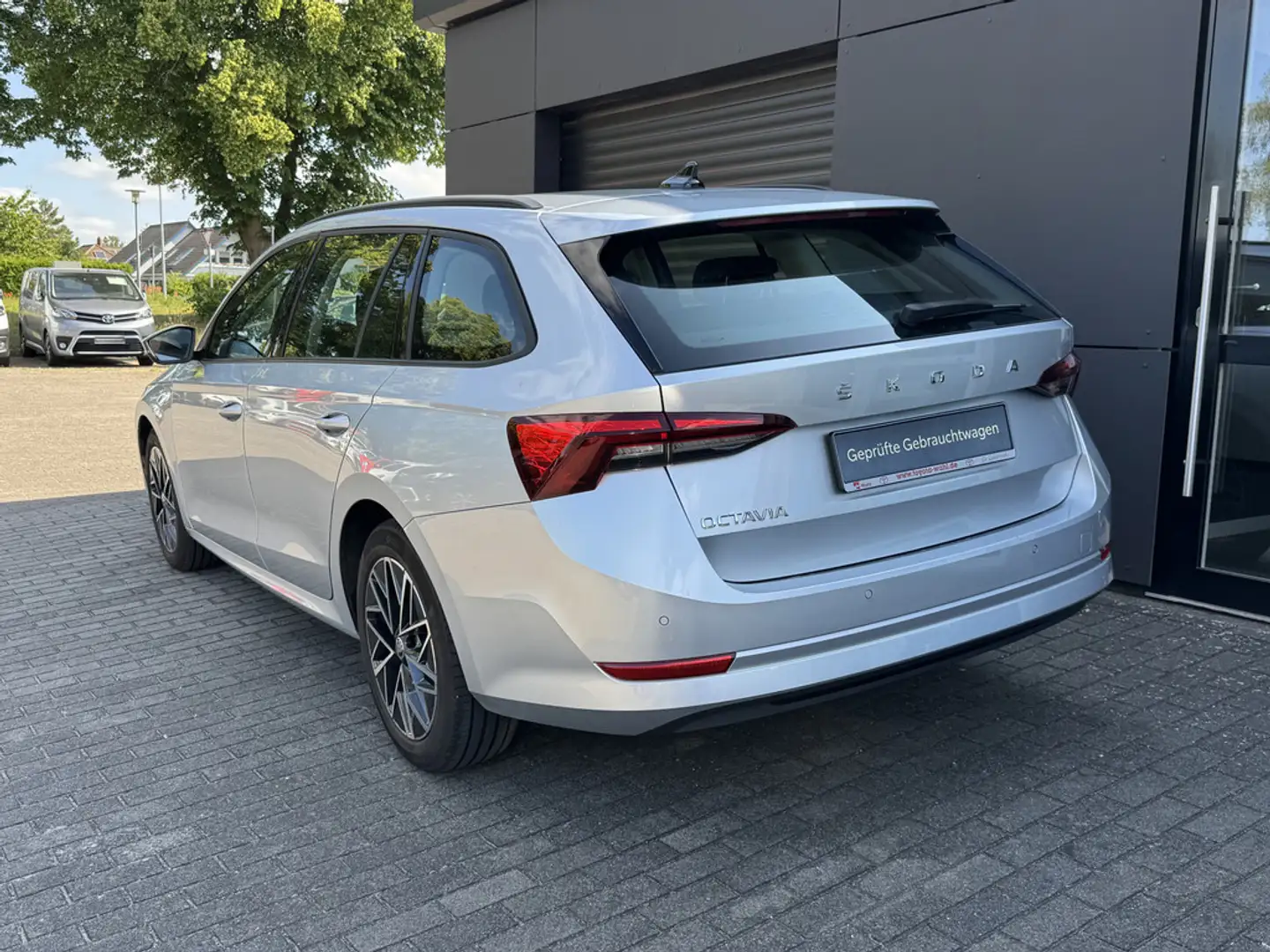 Skoda Octavia Combi 1.0 TSI Ambition Zilver - 2