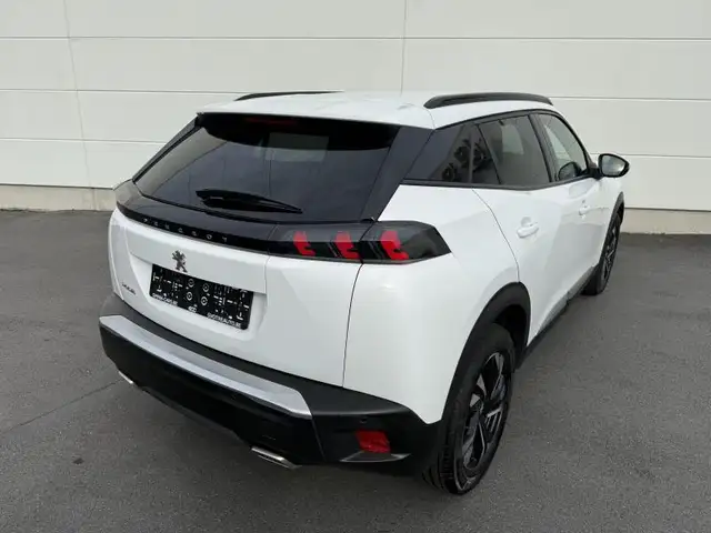 Peugeot 2008 view 5