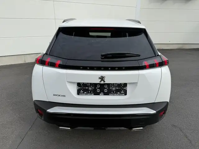 Peugeot 2008 view 6