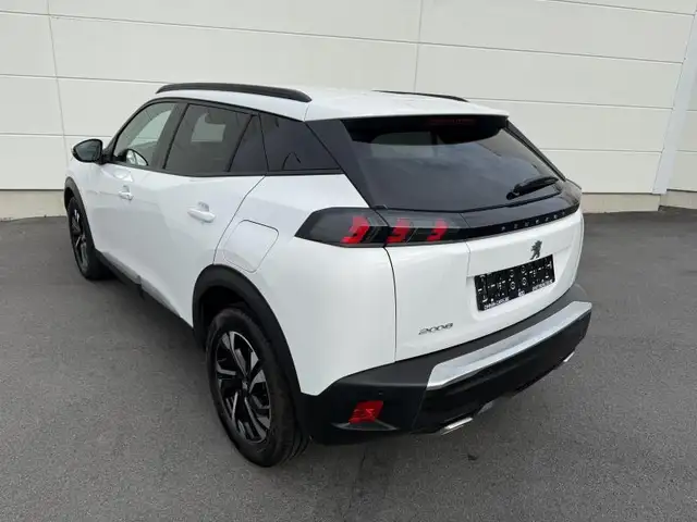 Peugeot 2008 view 7