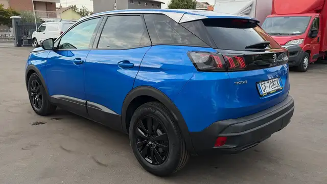 Peugeot 3008 view 6