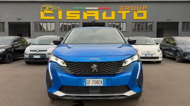Peugeot 3008 view 2