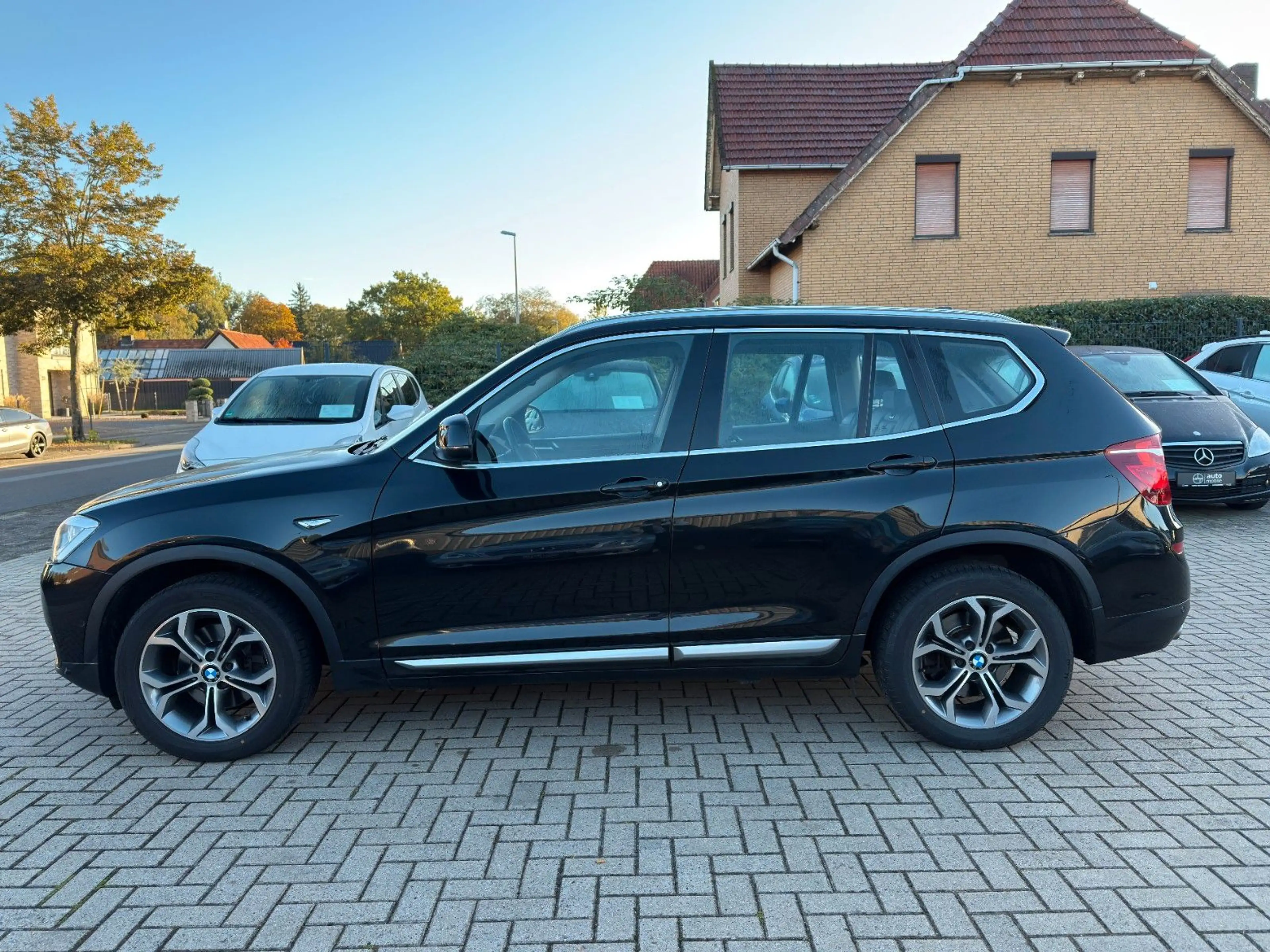 BMW X3 20xd, 1. Hand, AHK, Aut, Panorama, Memory — photo 2