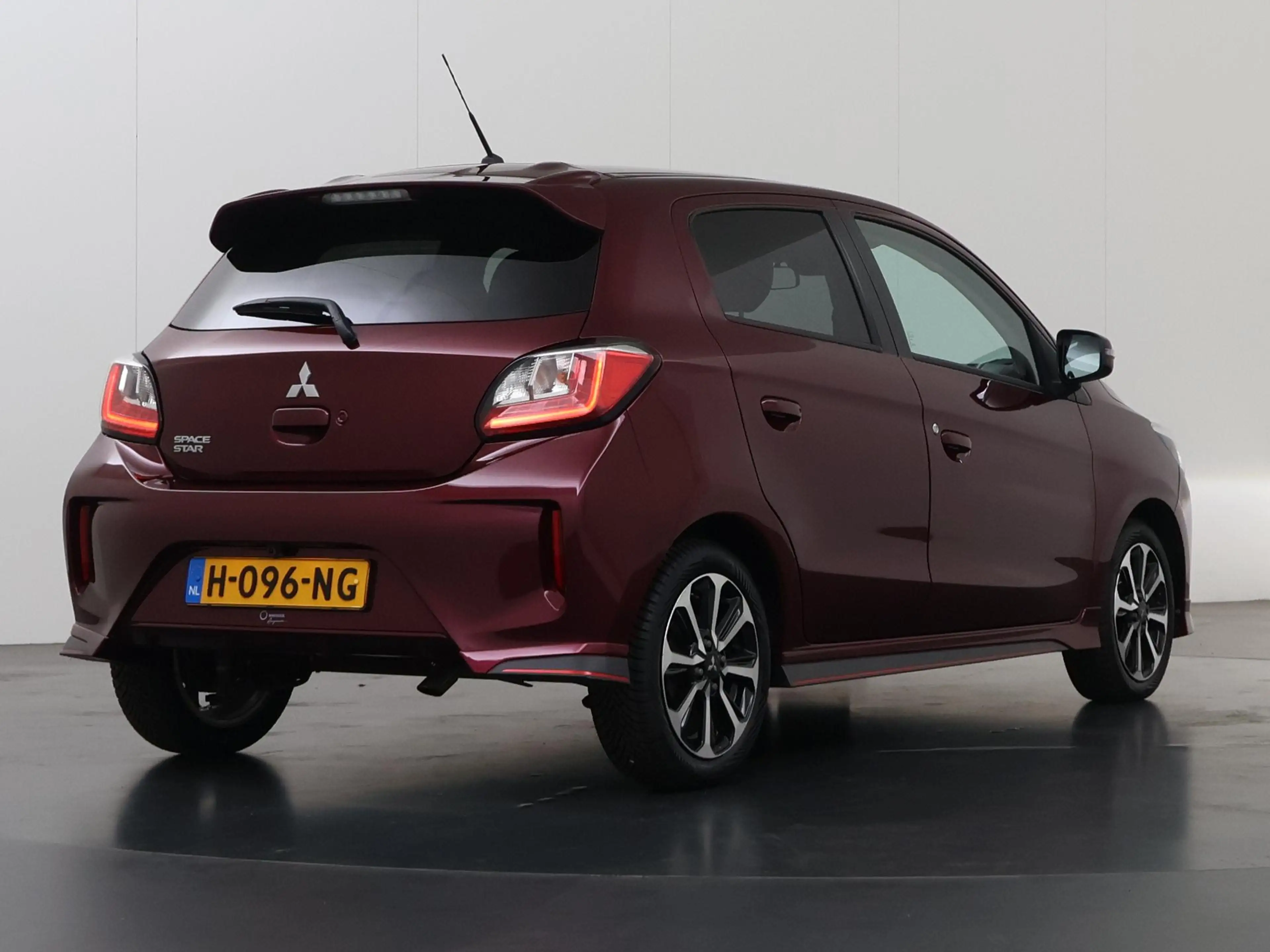 Mitsubishi Space Star 1.2 Instyle Automaat | Cruise Control | Navigatie — photo 2