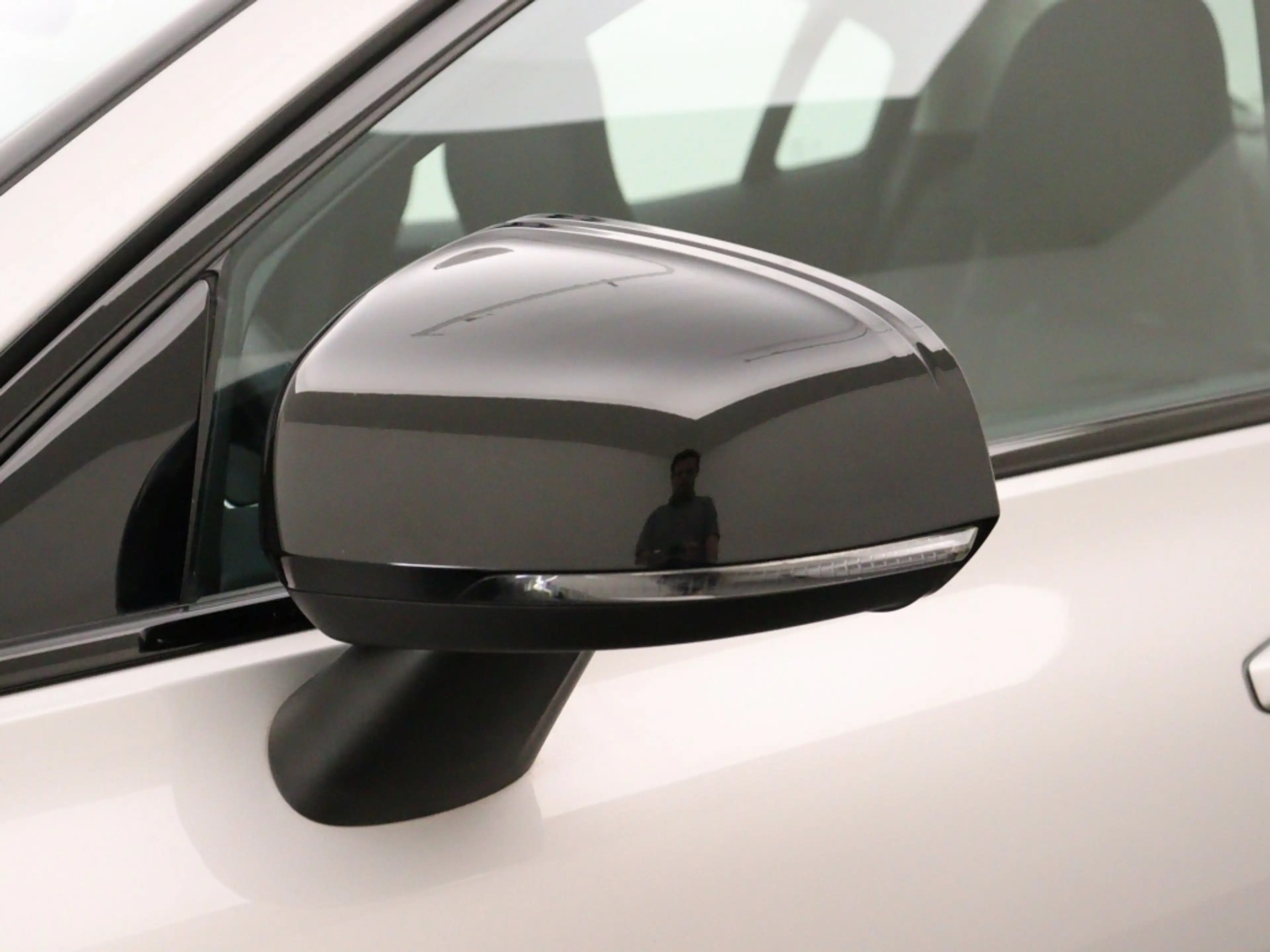 Volvo S60 B3 AUT(7) PLUS DARK SCHUIFDAK ACC BLIS KEYLESS NAV — photo 10