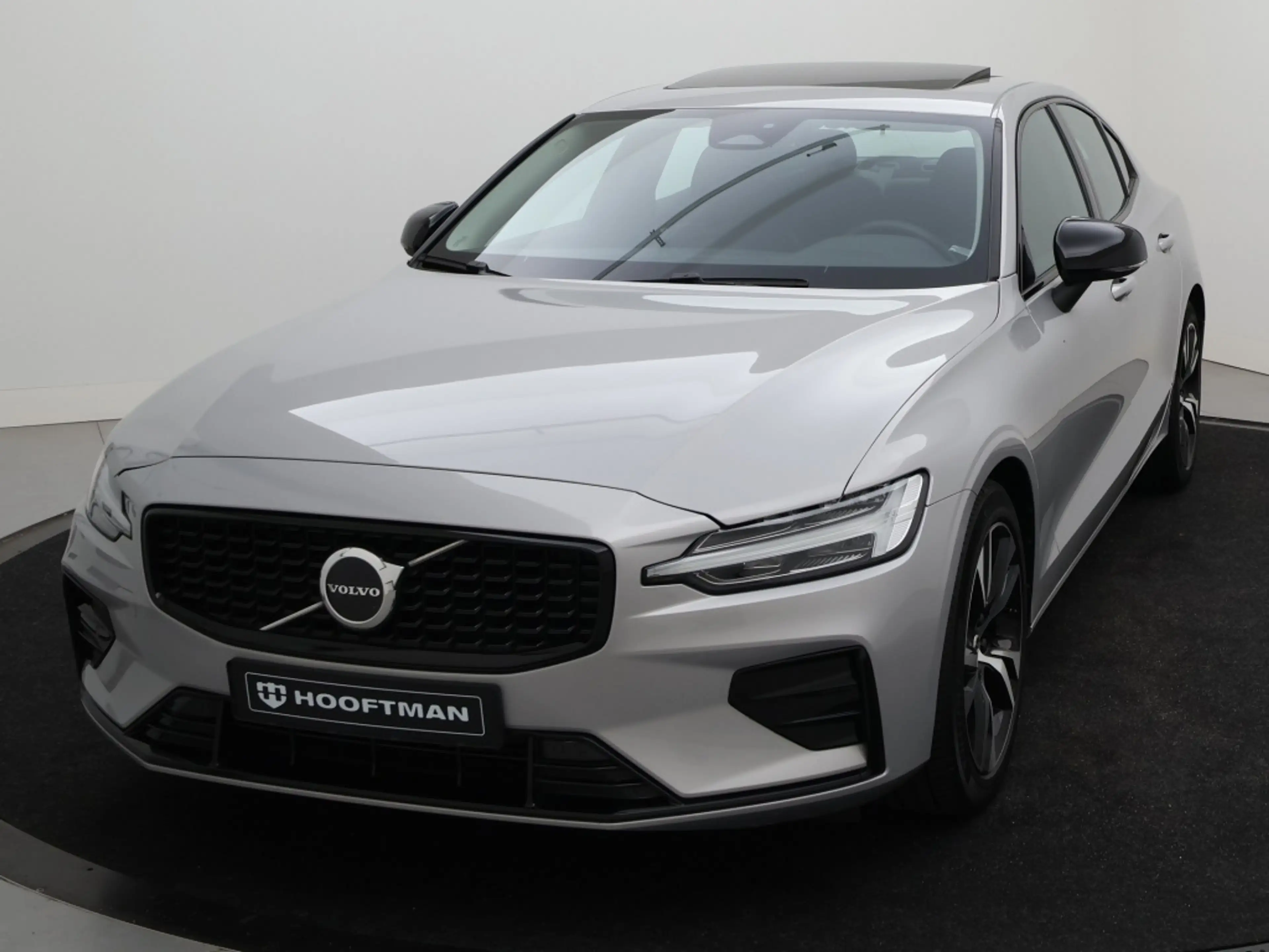 Volvo S60 B3 AUT(7) PLUS DARK SCHUIFDAK ACC BLIS KEYLESS NAV — photo 6