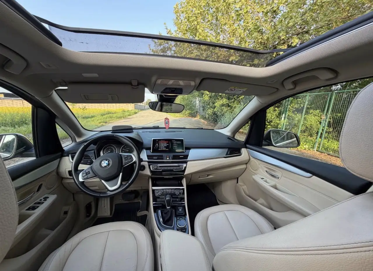 BMW 218