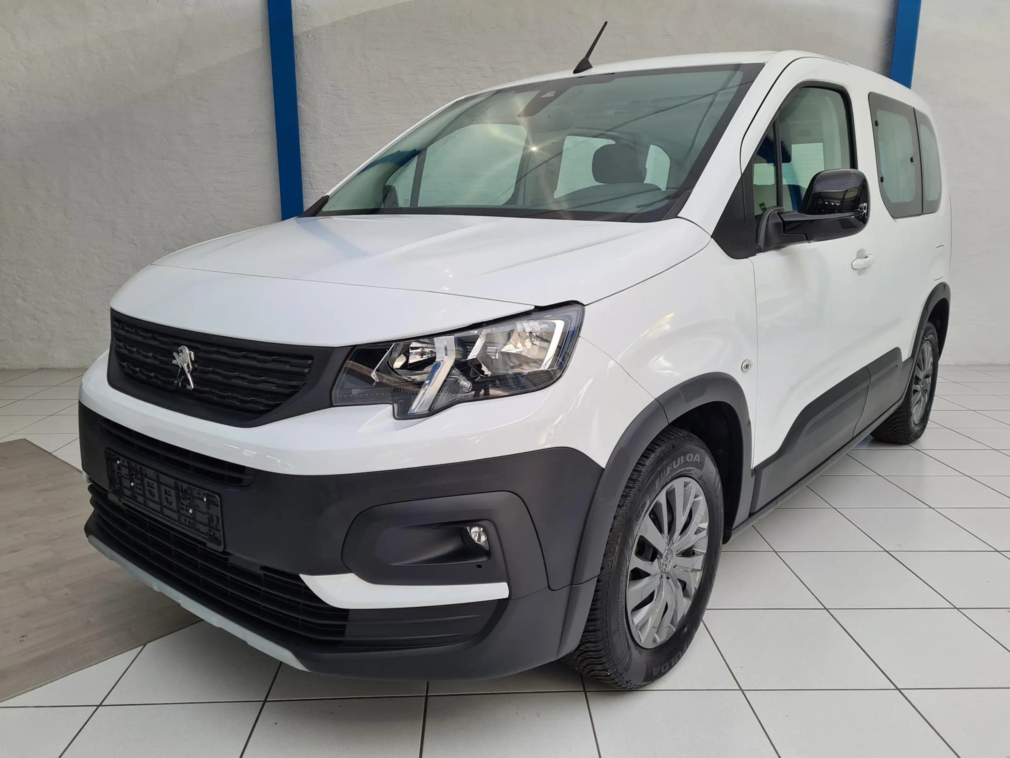 Peugeot e-Rifter Active Pack | 5 Sitze | KLIMA | DAB — photo 2