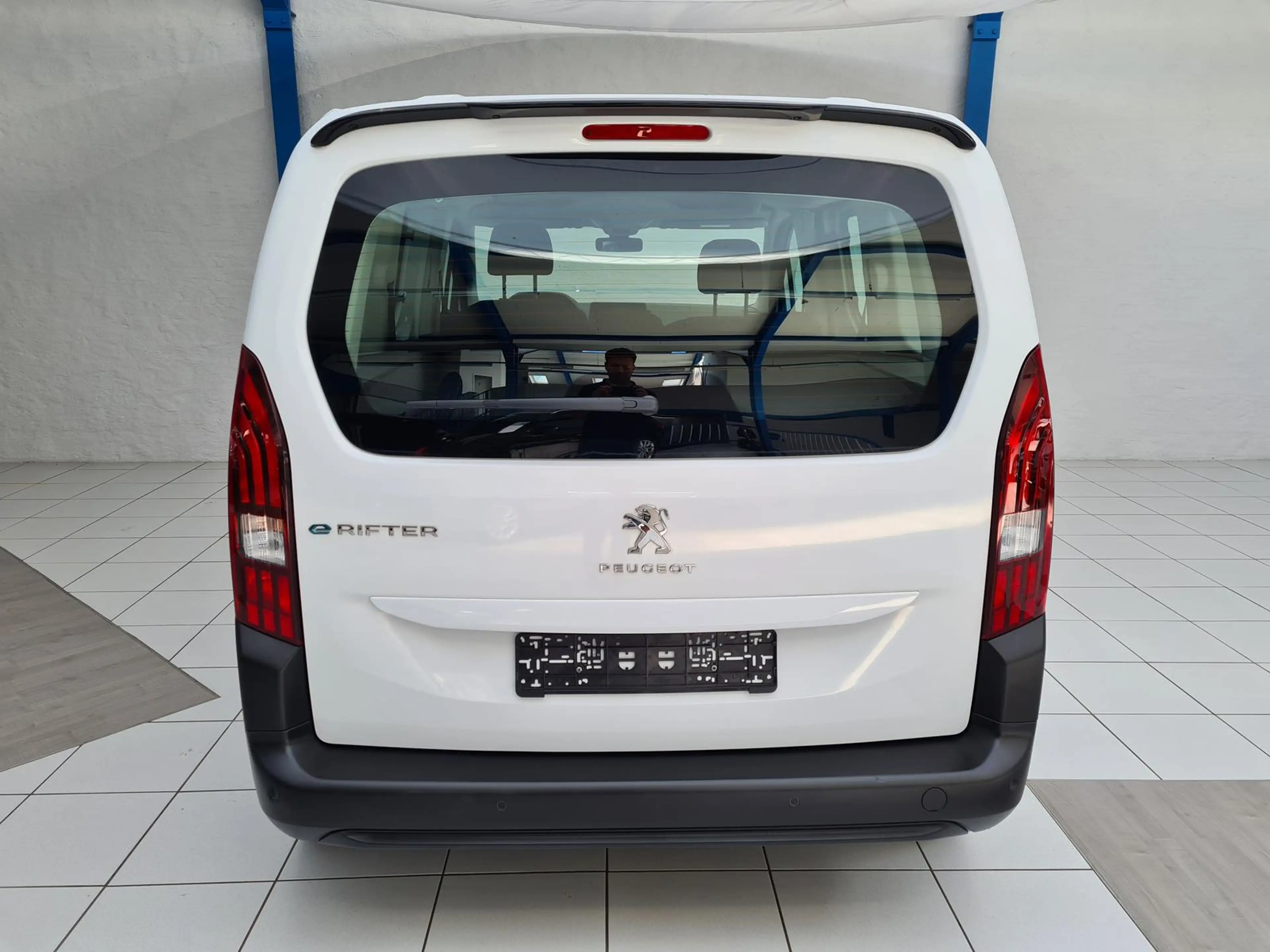Peugeot e-Rifter Active Pack | 5 Sitze | KLIMA | DAB — photo 8