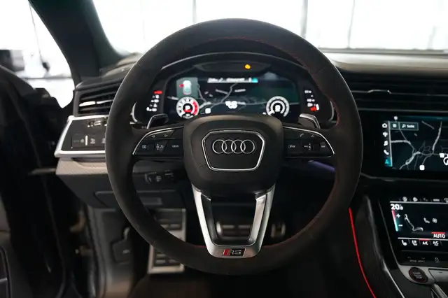 Audi RS Q8 view 15