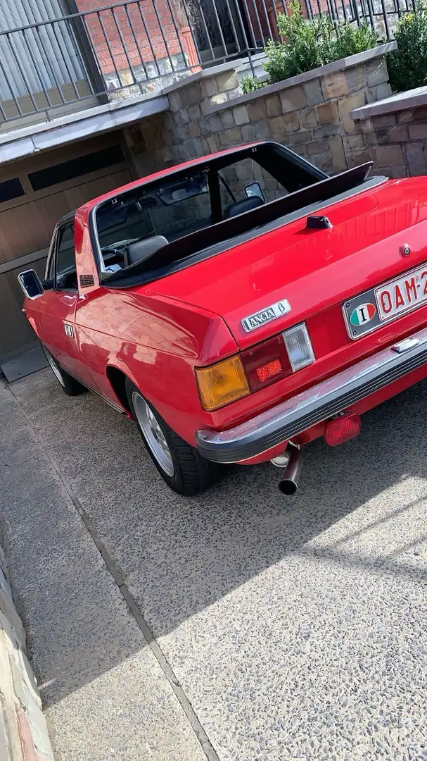 Lancia Beta Spider, 2000 Rot - 2