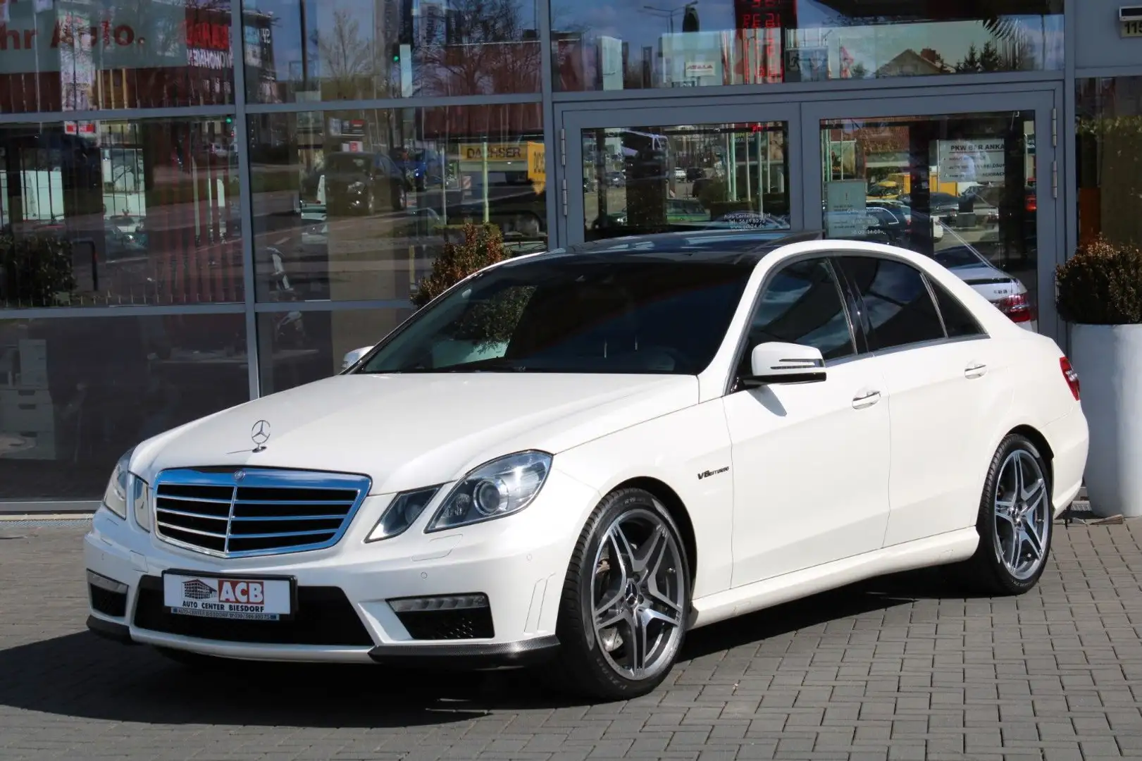 Mercedes-Benz E 63 AMG Performance-Pack*Exclusive-P*Komfort-P. Blanco - 2
