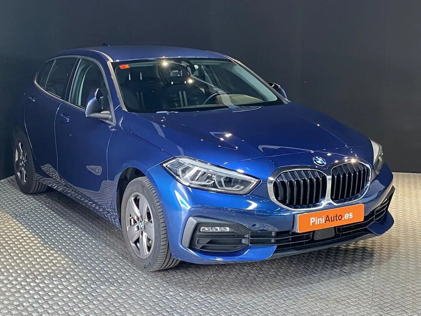 BMW 116 116d Bleu - 2
