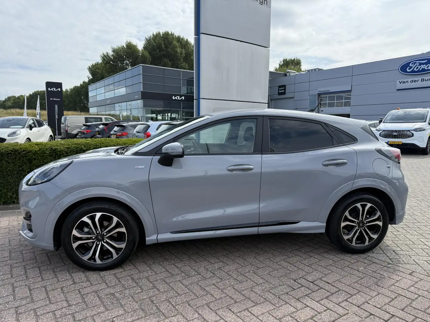 Ford Puma 1.0 EcoBoost Hybrid ST-Line Grijs - 2