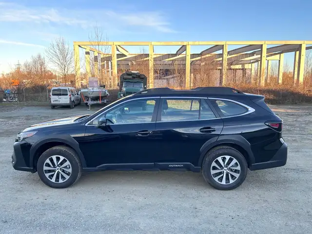 Subaru OUTBACK 2.5L Base