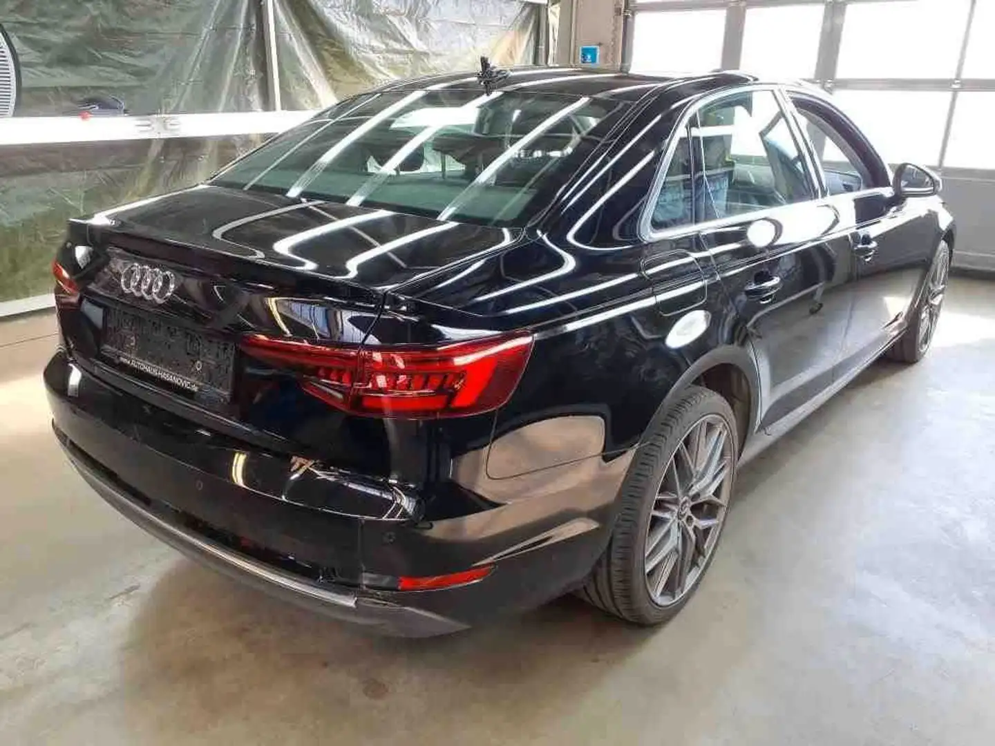Audi A4 Lim. sport2.0TDI DSG LED Navi SHZ Alu Noir - 2