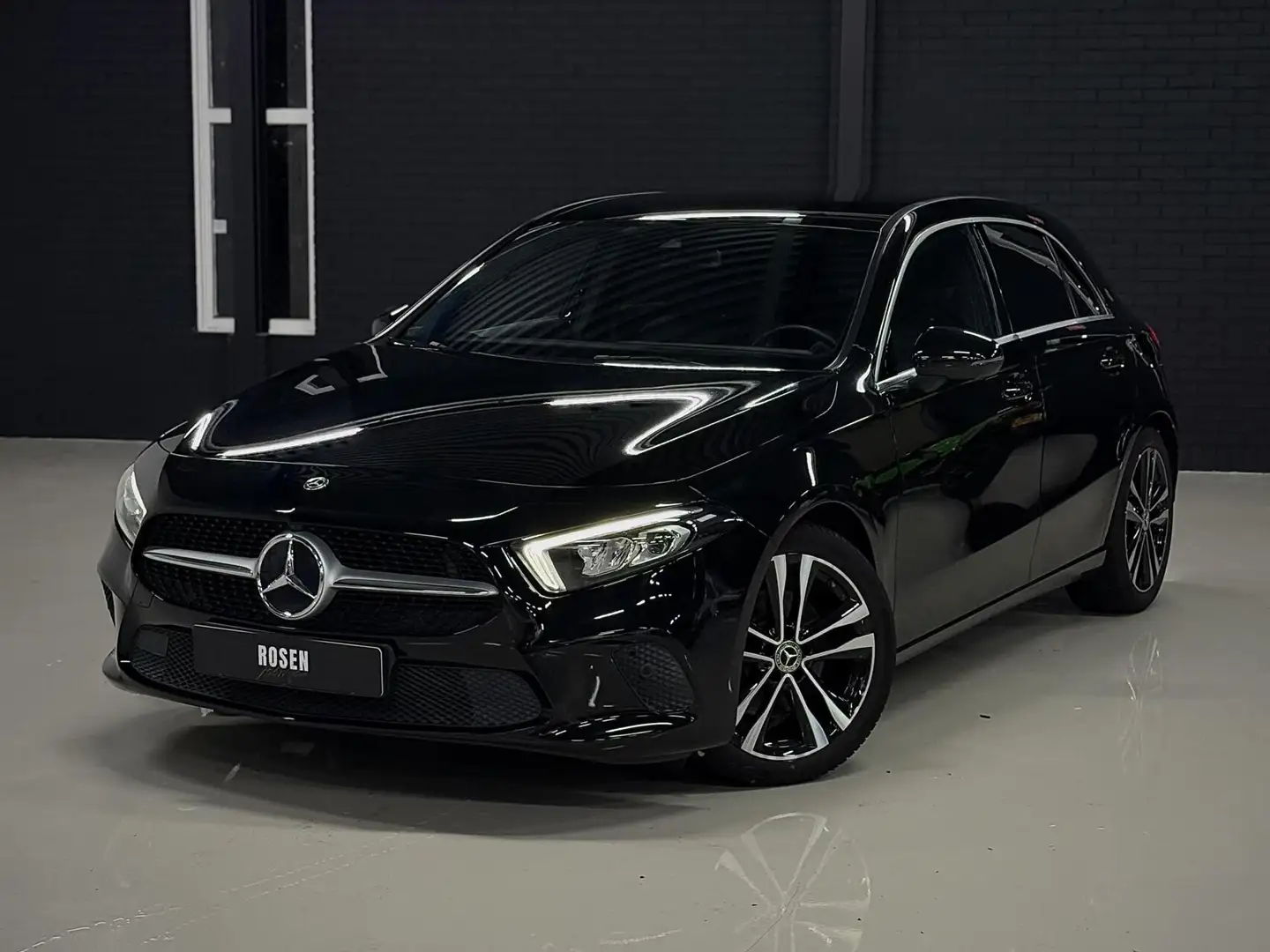 Mercedes-Benz A 220 Premium|SFEER|360|MEMORY|LED|CRUISE Zwart - 1