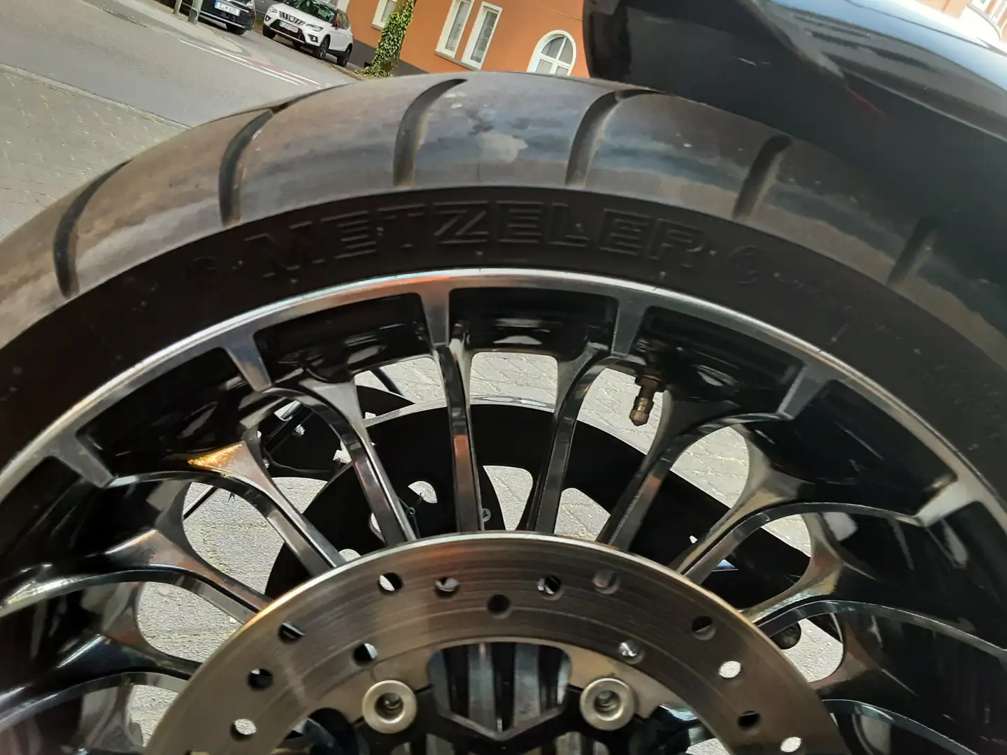 Harley-Davidson Breakout 5HD1 Black - 1