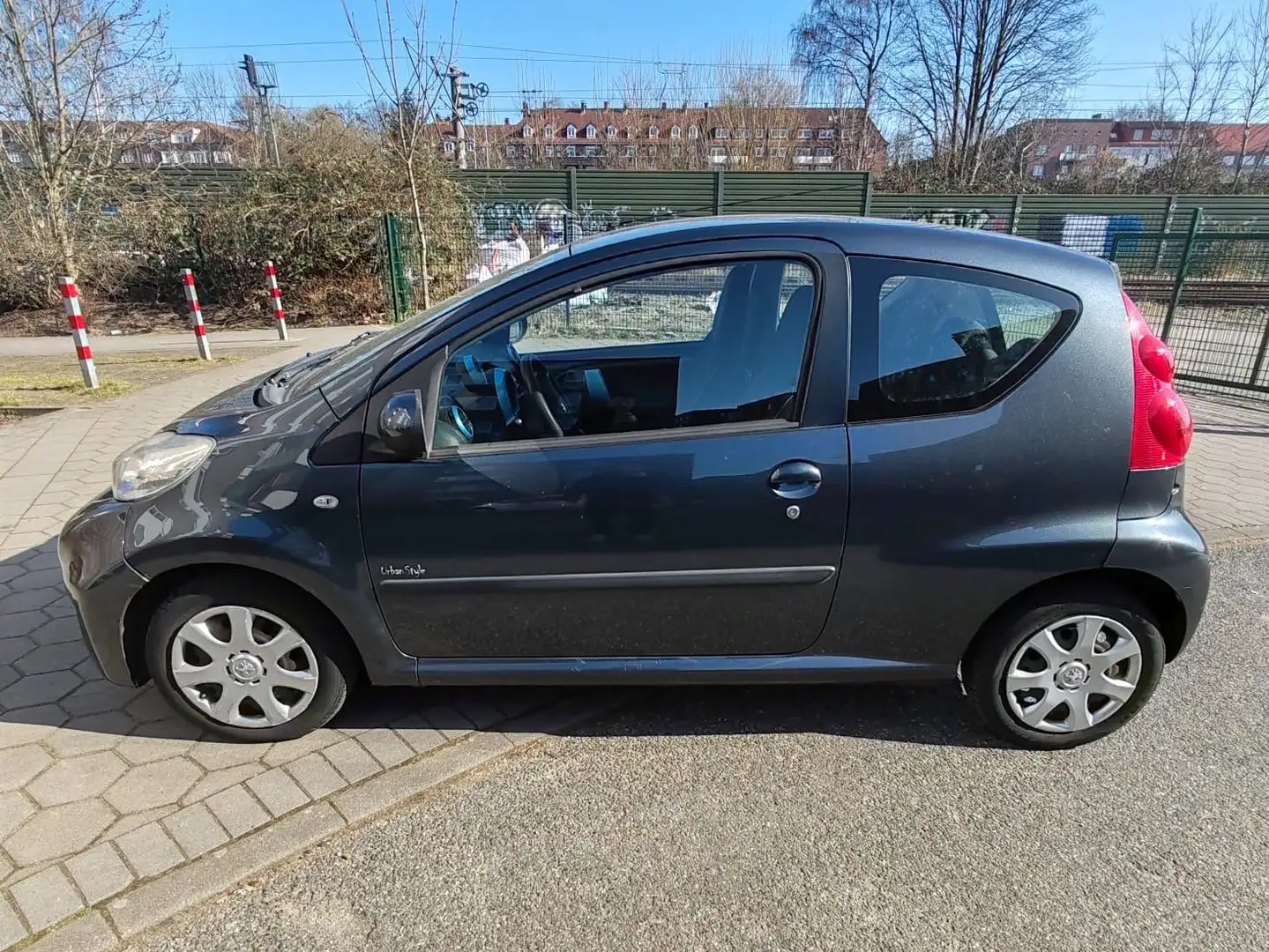 Peugeot 107 107 70 Urban Style Grau - 1