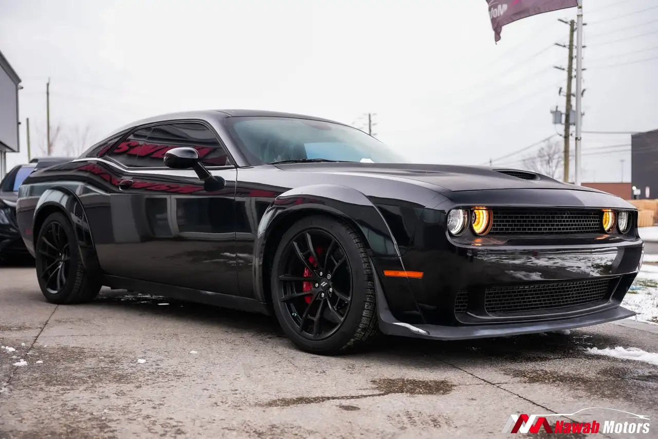 Dodge Challenger снимка Dodge Challenger