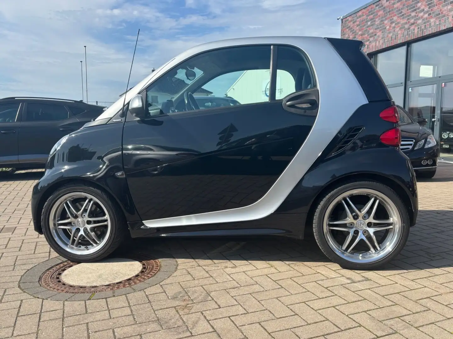 smart forTwo Brabus *Pano*Leder*Navi* Schwarz - 2