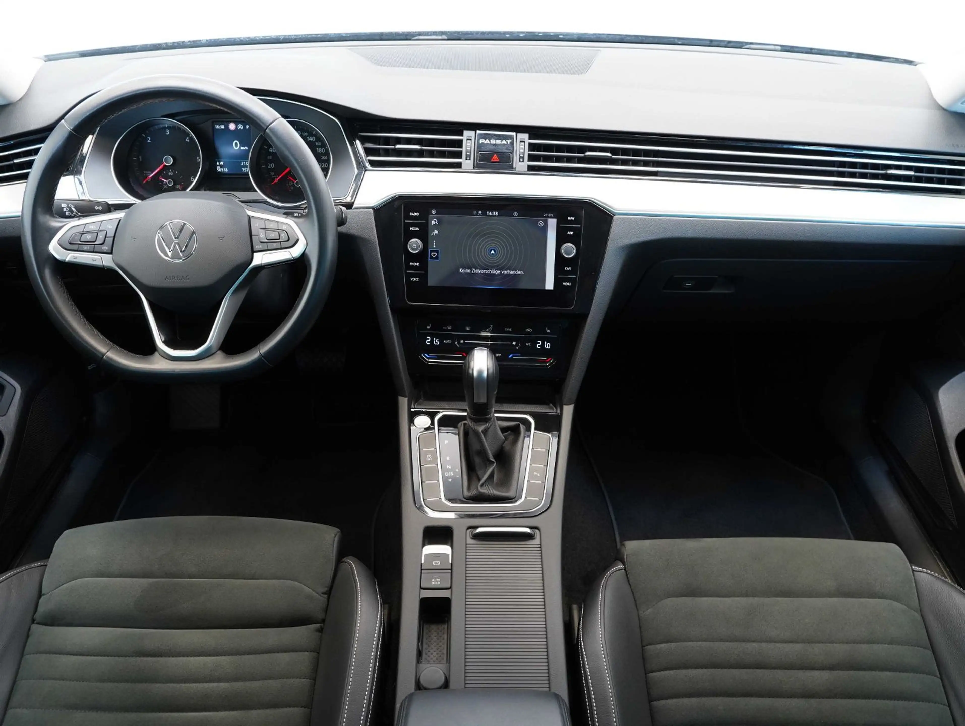 Volkswagen Passat Variant 2.0 TDI DSG Elegance LED/NAVI/AHK — photo 8