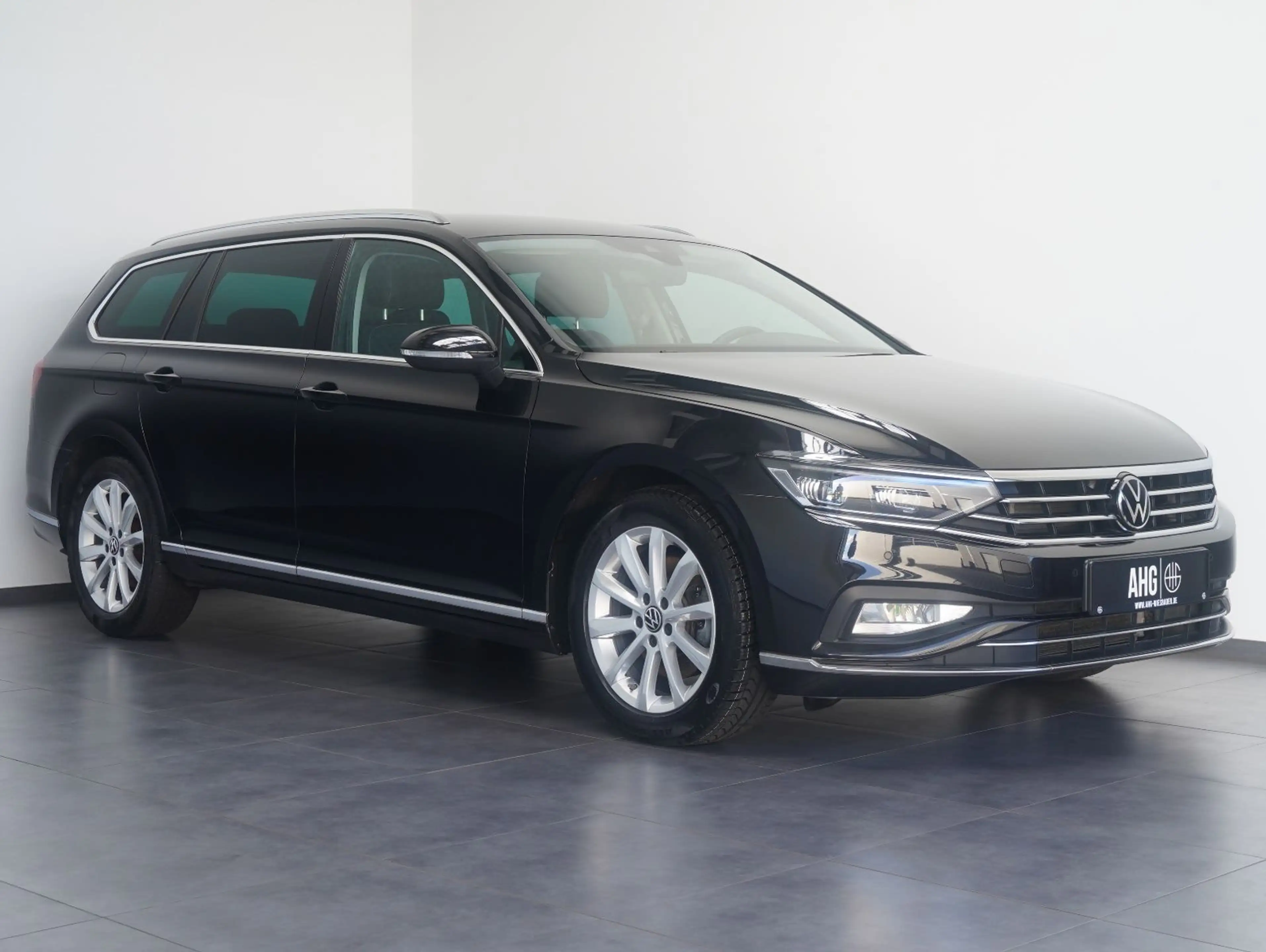 Volkswagen Passat Variant 2.0 TDI DSG Elegance LED/NAVI/AHK — photo 2