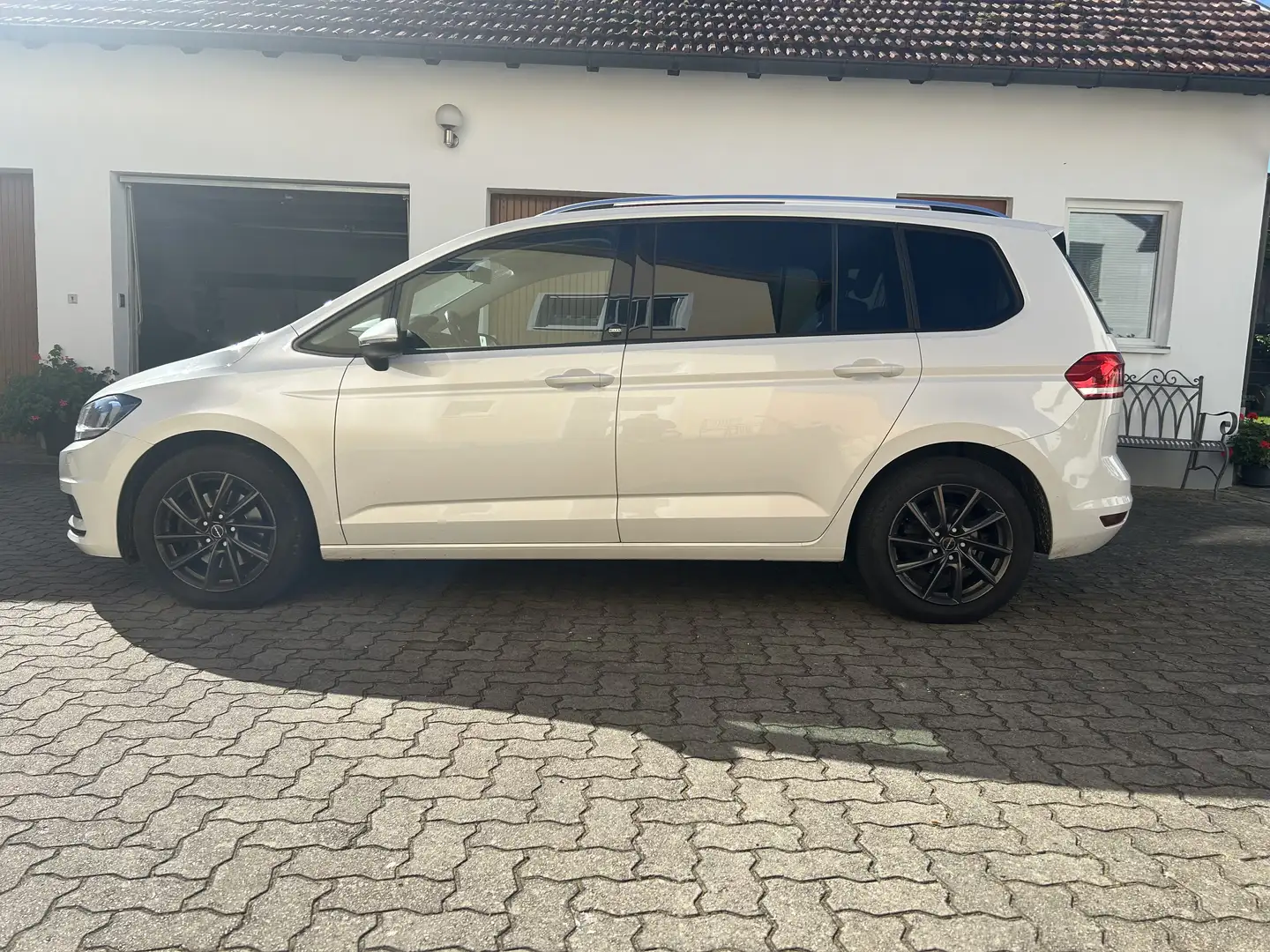Volkswagen Touran 1.4 TSI (BlueMotion Technology) SOUND Weiß - 1